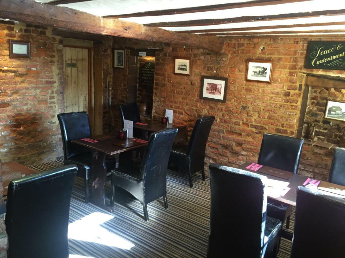 The St Crispin Inn Worth  Exterior foto